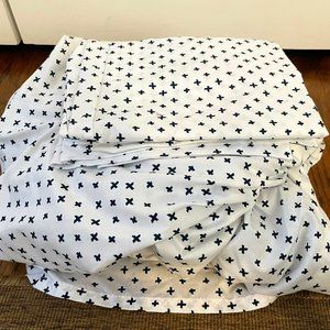 Target Room Essentials Queen Sheet Set | Soft and Comfortable | Gently Used